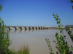 La Garonne à Bordeaux, pont